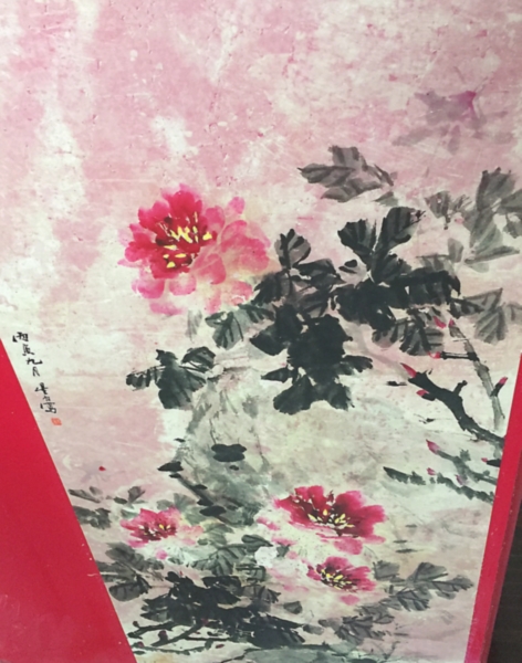 右上图的破画经过部分修复后已基本焕发新生 右上图的破画经过部分修复后已基本焕发新生